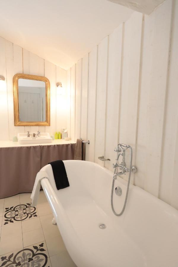 Relais De Chasse La Chaignaie Saint-Hilaire-de-Loulay エクステリア 写真